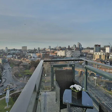 Penthouse * Leeds (West Yorkshire)